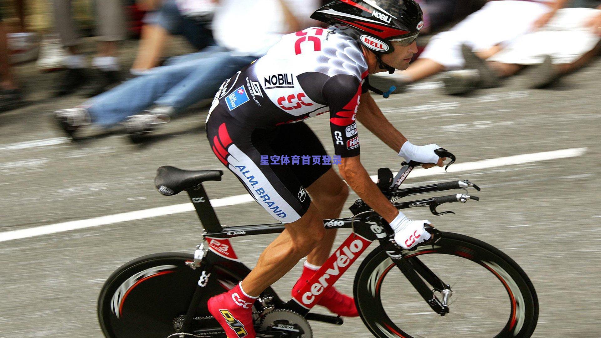 五年风雨铸忠诚,功勋老将别鹏城,深圳队深情送别,这里永远是你的家